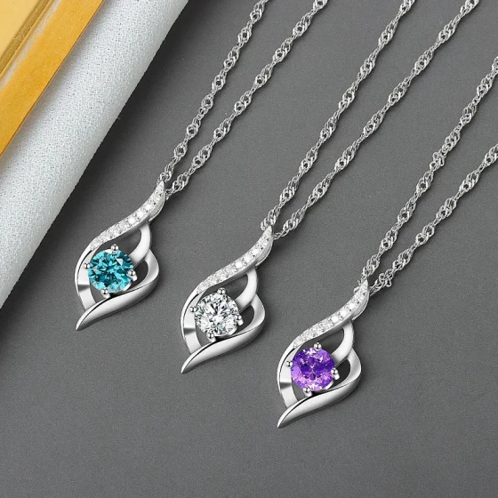 Diamond-shaped necklace Women's short clavicle chain with micro-inlaid "Only Love" pendant, imitation silver jewelry