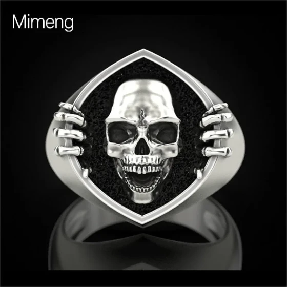 Unique and versatile vintage punk skull ring for men, niche design with trendy and stylish appeal