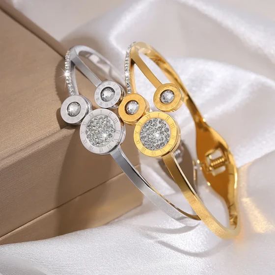 European and American retro Roman-style diamond-encrusted stainless steel bracelet, new personalized trendy titanium steel women's high-end accessory