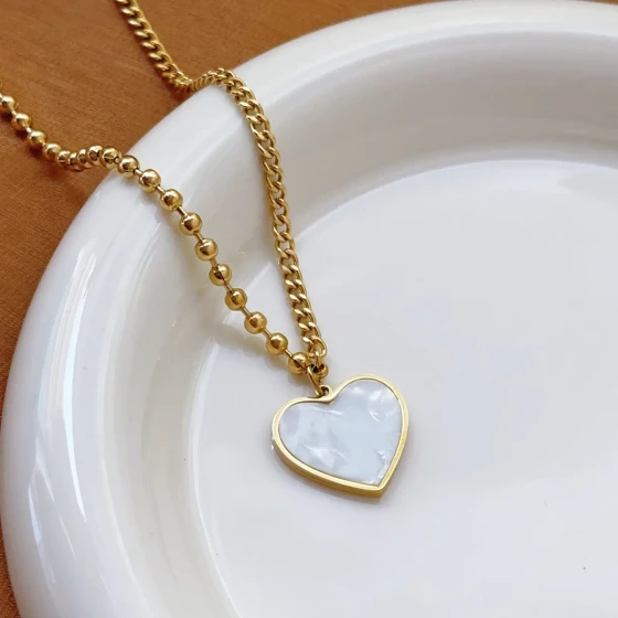 New foreign trade product, creative niche design heart pendant, high color retention, copper plated with real gold, light luxury, versatile necklace for women