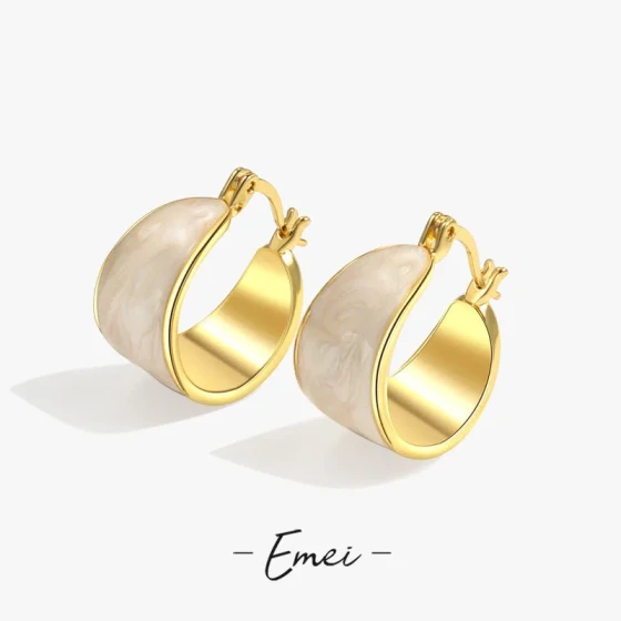 Retro Hong Kong-style enamel round earrings, new trendy design, flattering for the complexion, simple and light luxury, versatile ear clasps and pendants