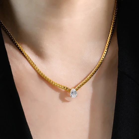Non-fading water drop zirconia Snake bone necklace for women, plated collarbone chain18K Jin Xiaozhong vintage high-end luxury accessories