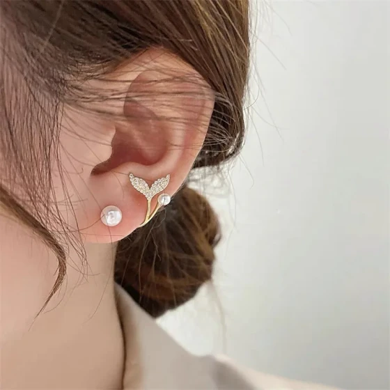 Korean-style fishtail sparkling diamond earrings, new model, versatile and unique design, fairy-like earrings