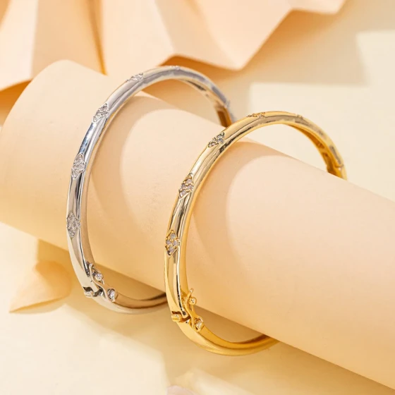 Fashionable and Luxurious Style gold Horsebit Buckle Bracelet for Women, High-End Niche Versatile Jewelry