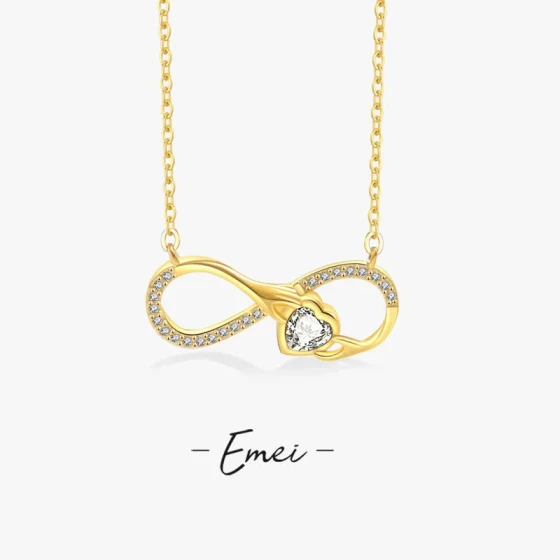 Best-selling Möbius Necklace for Women, Light Luxury Hand-in-Hand Heart Design, High-end Collarbone Chain