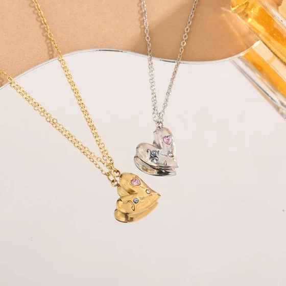 Colorful Zircon Heart Titanium Steel Non-Fading Necklace for Women, Light Luxury Niche Commuting Clavicle Chain, Versatile and Elegant Neck Chain