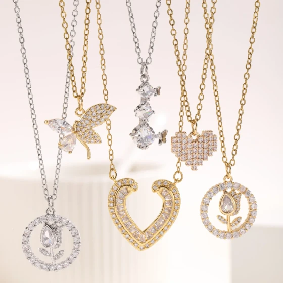 AliExpress Fashionable Luxury Zircon Pendant Necklace for Women, Unique High-End Full-Diamond Clavicle Chain