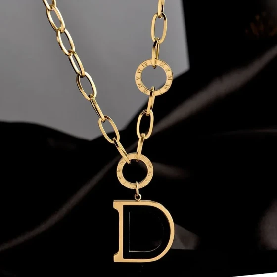 Titanium steel high-end luxury extended clavicle chain with letter charms D Women's necklace, versatile for sweatshirts ins Stylish sweater necklace