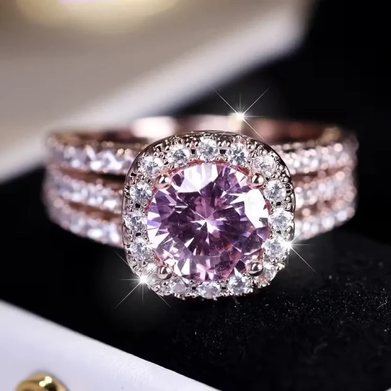 Copper micro-inlaid zircon fashion gorgeous three-layer full-diamond zircon ring, light luxury niche design with a sense of sophistication