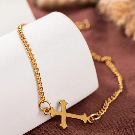 Cross bracelet for women, simple and unique design, stylish and versatile small jewelry