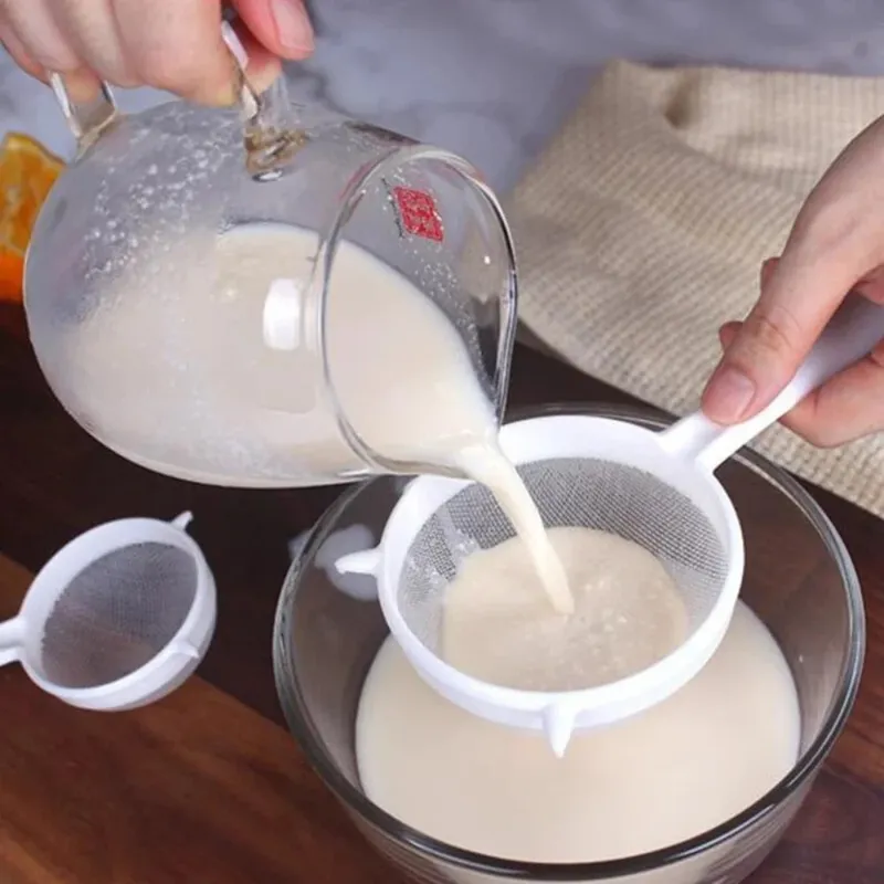 Kitchen Handheld Plastic Sieve Tea Strainer Flour Sifter Filter Reusable Handheld Filter Kitchen Accessories — image 3