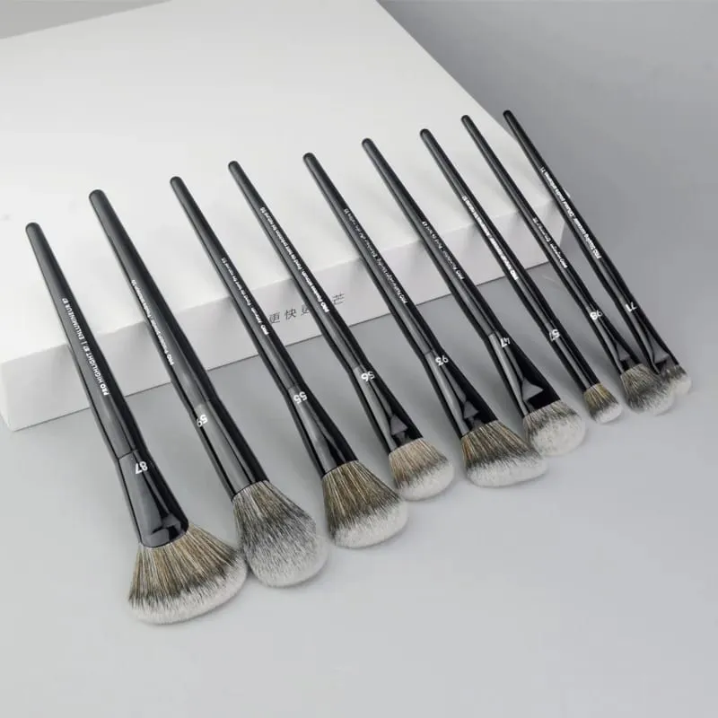 1pc Makeup Beveled Foundation Powder contour Eye Shadow Brush Tool Ultra Soft Make Up Tapered Blender Highlight Eye Brow Shadow — image 2