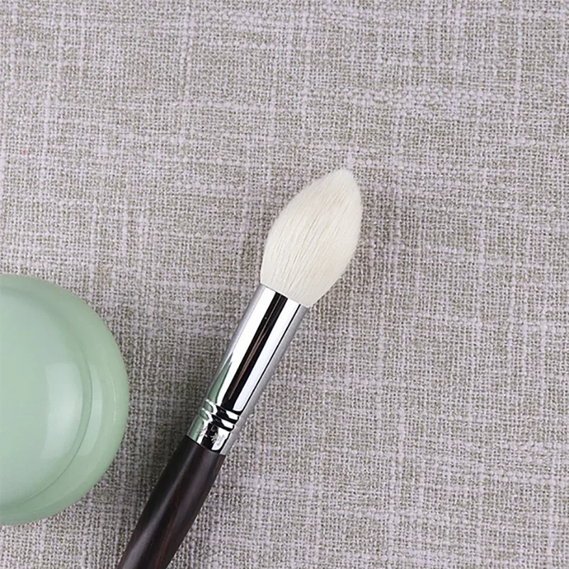 Professional Handmade Make Up Brush G033 Tapered Highlighter Brush Soft Saikoho Goat Hair Makeup Brushes