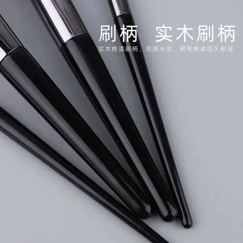 1 件 #854 斜角粉底化妝刷 底妝刷 斜面液體黑色化妝工具 美容筆化妝工具