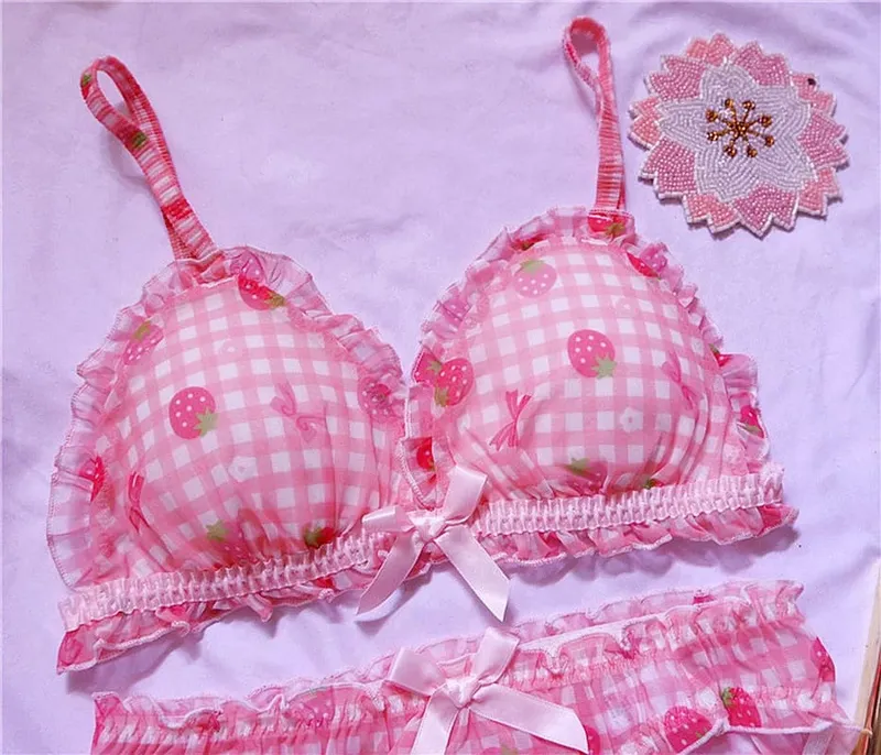 Conjunto de ropa interior y sujetadores japoneses bonitos, conjunto de lencería y sujetador con estampado de fresa Sexy de malla de flores a cuadros rosa para chica Lolita