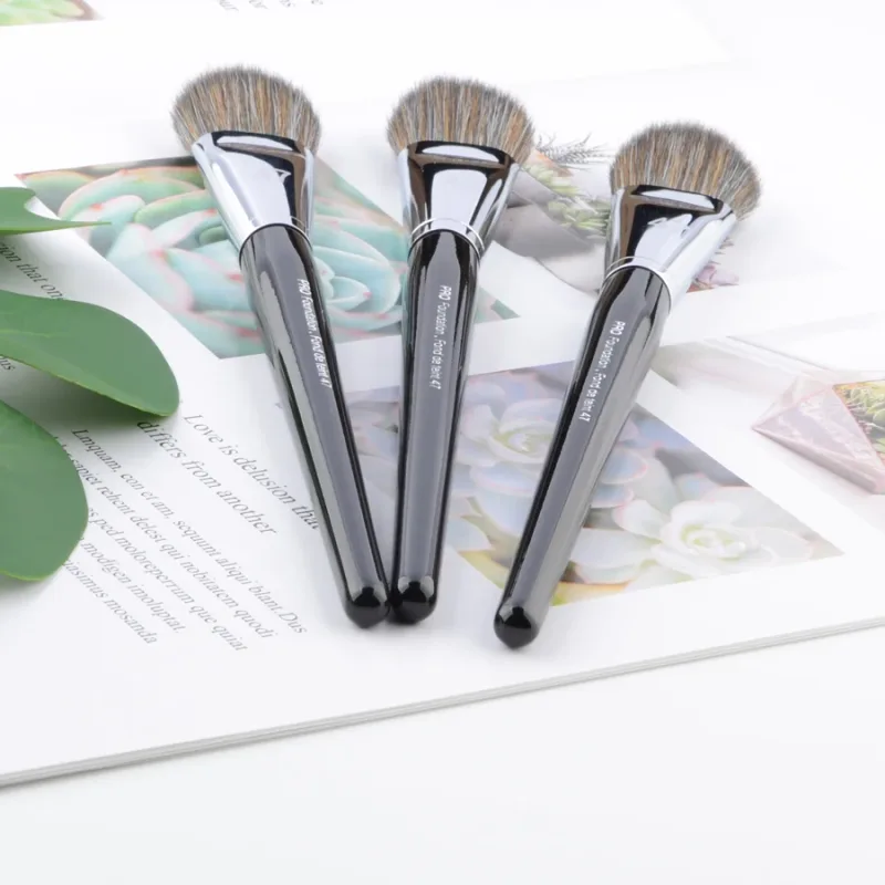 1 piece Pro Foundation #47 Powder foundation Makeup brushes Shadow Make up brush synthetic Hair wood handle
