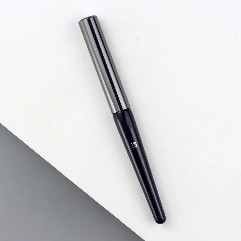 1pc Lipstick Blending Makeup brushes Precision Eyeshadow Make up brush domed small portable Lip Brush with case 931 synthetic ha — image 2