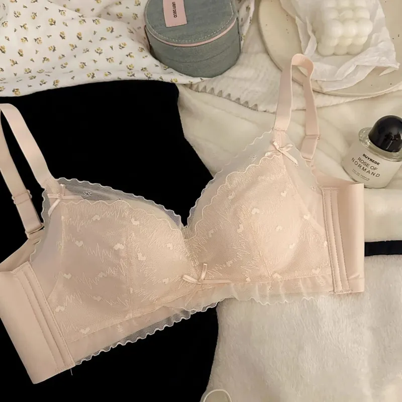 Lace Heart-Shaped Thin Seamless Bra Set with Small Chest Gathered on Top and Anti Sagging Support Without Steel Ring Bra Set