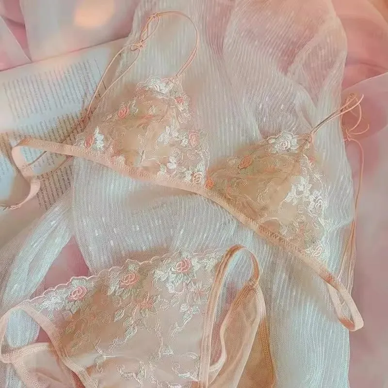 French pure Desire Embroidered Lace Dream Triangle Cup Without Underwire Thin Belt Small Bra Set Ultra-thin Sexy Bra Set