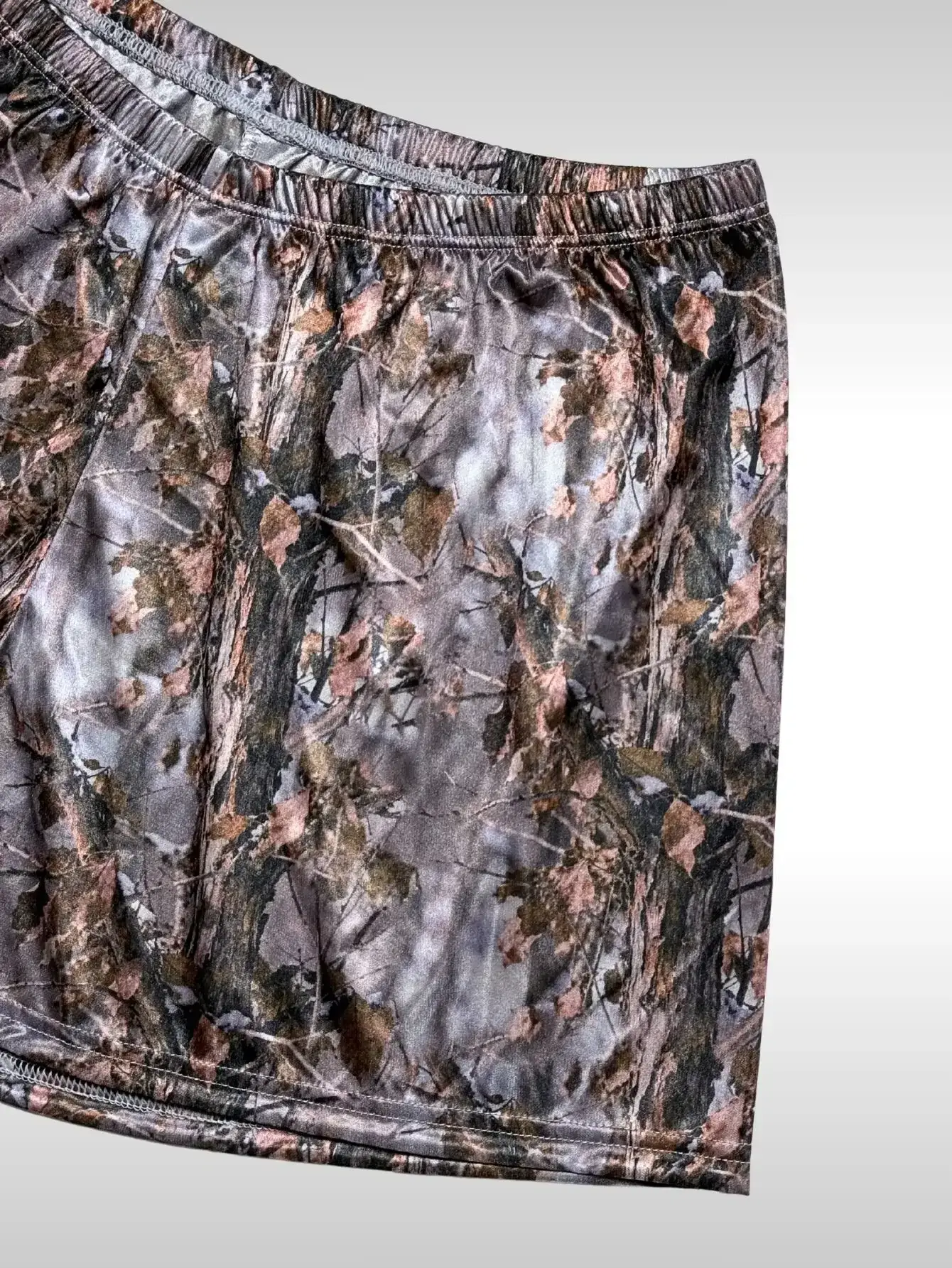 1 peça masculina leve respirável brilho metálico casual loungewear para casa – shorts de dormir de cetim com estampa camuflada