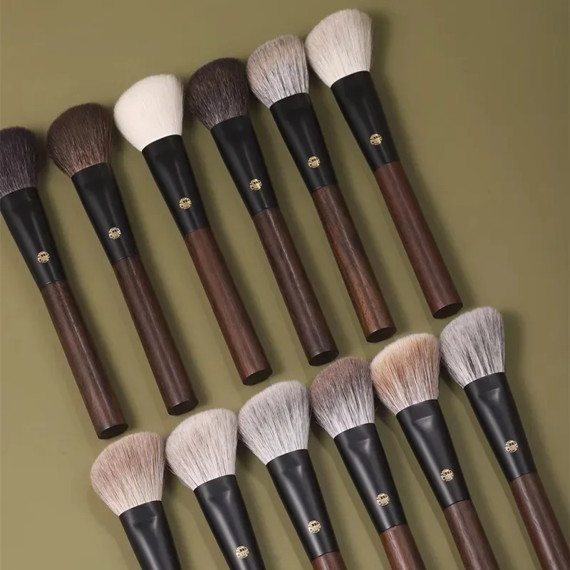 Professional Handmade Makeup Brushes 1PC Squirrel Fox Horse Goat Hair Angled Contour Brush Walnut Handle Make Up Brush