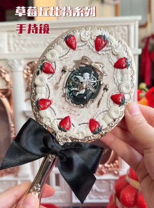 Flower Knows Handheld Makeup Mirror Midsummer Night Strawberry Cupid Bunny Garden Relief Pattern Limited Color Makeup Tool Kit