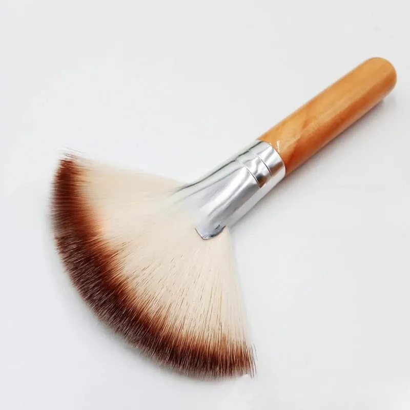 Mini Makeup Brush Gentle Esthetician Cleaning Cosmetic Small White Short Wooden Handle Synthetic Fiber Fan Brushes For Facial