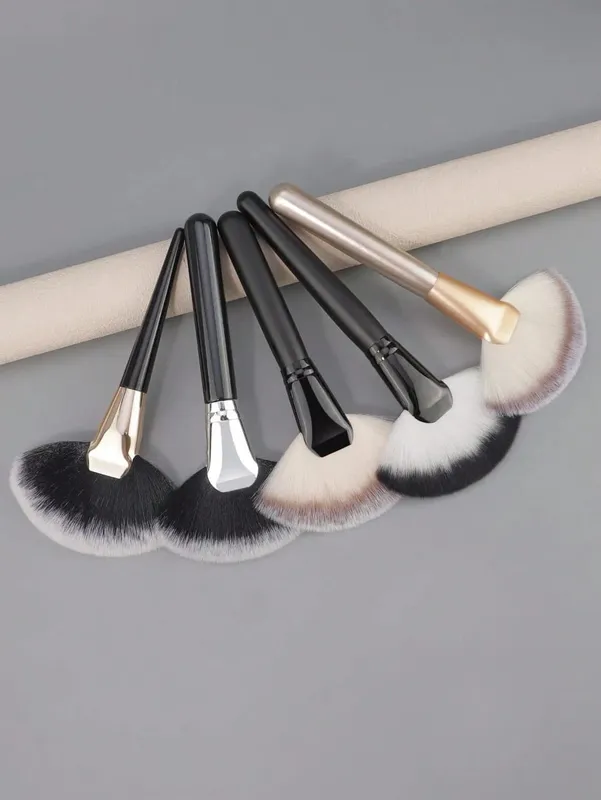 1/2pcs Large Fan Makeup Brushes Facial Foundation Blusher Concealer Brush Cosmetic Tools Pincel Soft-Bristled Makeup Brush