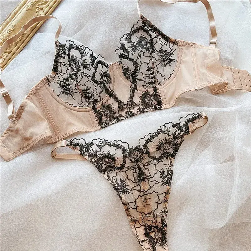 French Ultra Thin Women Underwear Set Sexy Lace Flowers Embroidery Bra Summer Ladies Wide Version Breathable Lingerie Thong Sets