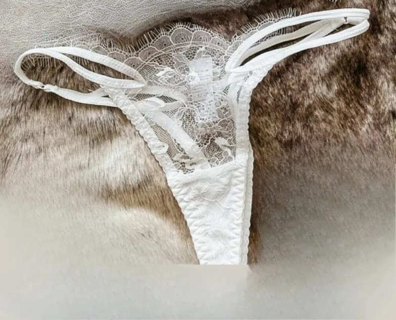 セクシーな Ladies Soft Underwire Lace Lingerie Set Summer Thin Cup Deep U‑Back Push‑Up Design Comfort Breathable Intimate Underwear