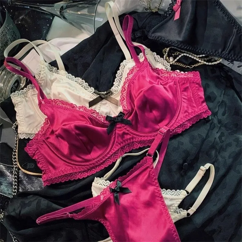Set di biancheria intima da donna Set di reggiseno push-up in pizzo sexy di seta ghiacciata Set di biancheria intima e slip traspiranti raccolti in primavera estiva
