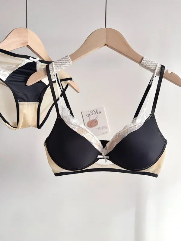 French Lace Sexy Pure Desire Lingerie Set for Women Push-Up & Bust Enhancing for Small Chest 2026 New Arrival Bestseller Side