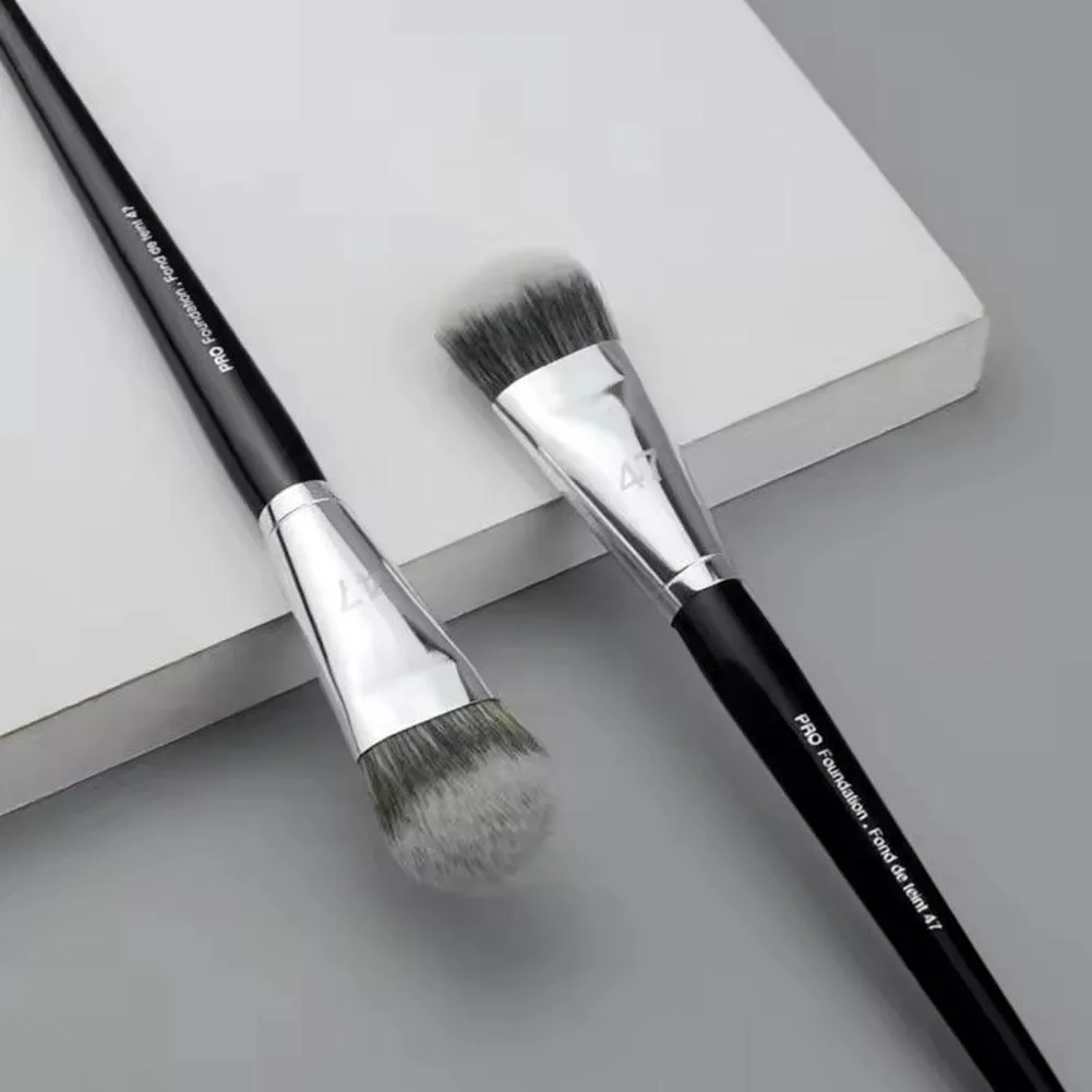 No.47/49/73/90 Makeup Brushes Bevel Angle Foundation Brush Professional Slope Liquid Foundation BB Cream Makeup Brush — image 1