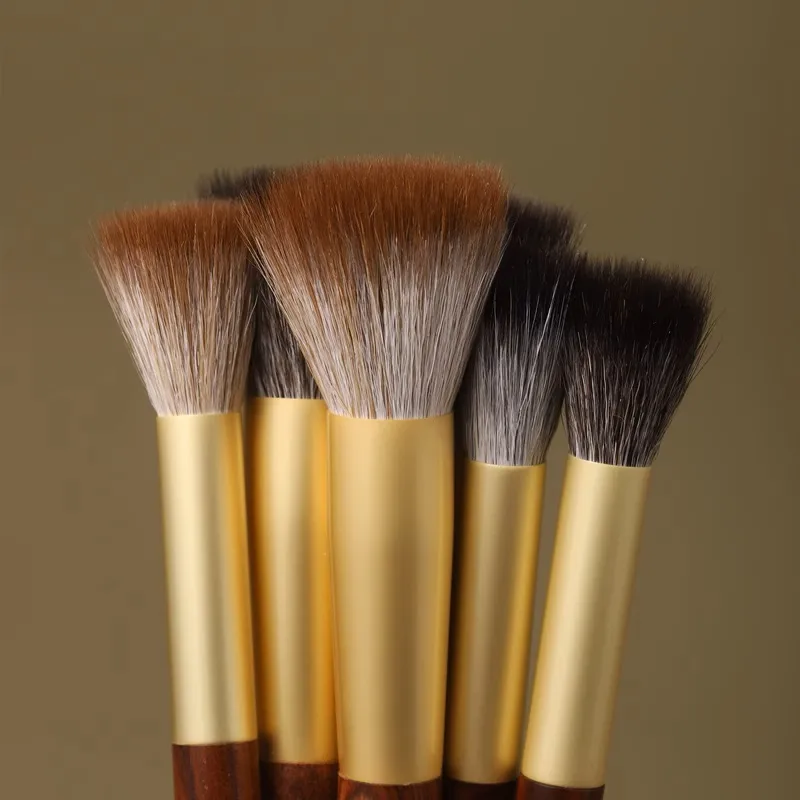 Professional Handmade Makeup Brushes 1PC Soft Squirrel Fox Goat Hair Stippling Blush Brush African Rosewood Handle Make Up Brush