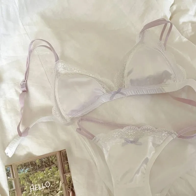 Set intimo sexy per ragazza in raso di nicchia con piccolo petto in pizzo estivo con coppa a triangolo, confortevole lingerie da donna senza fili
