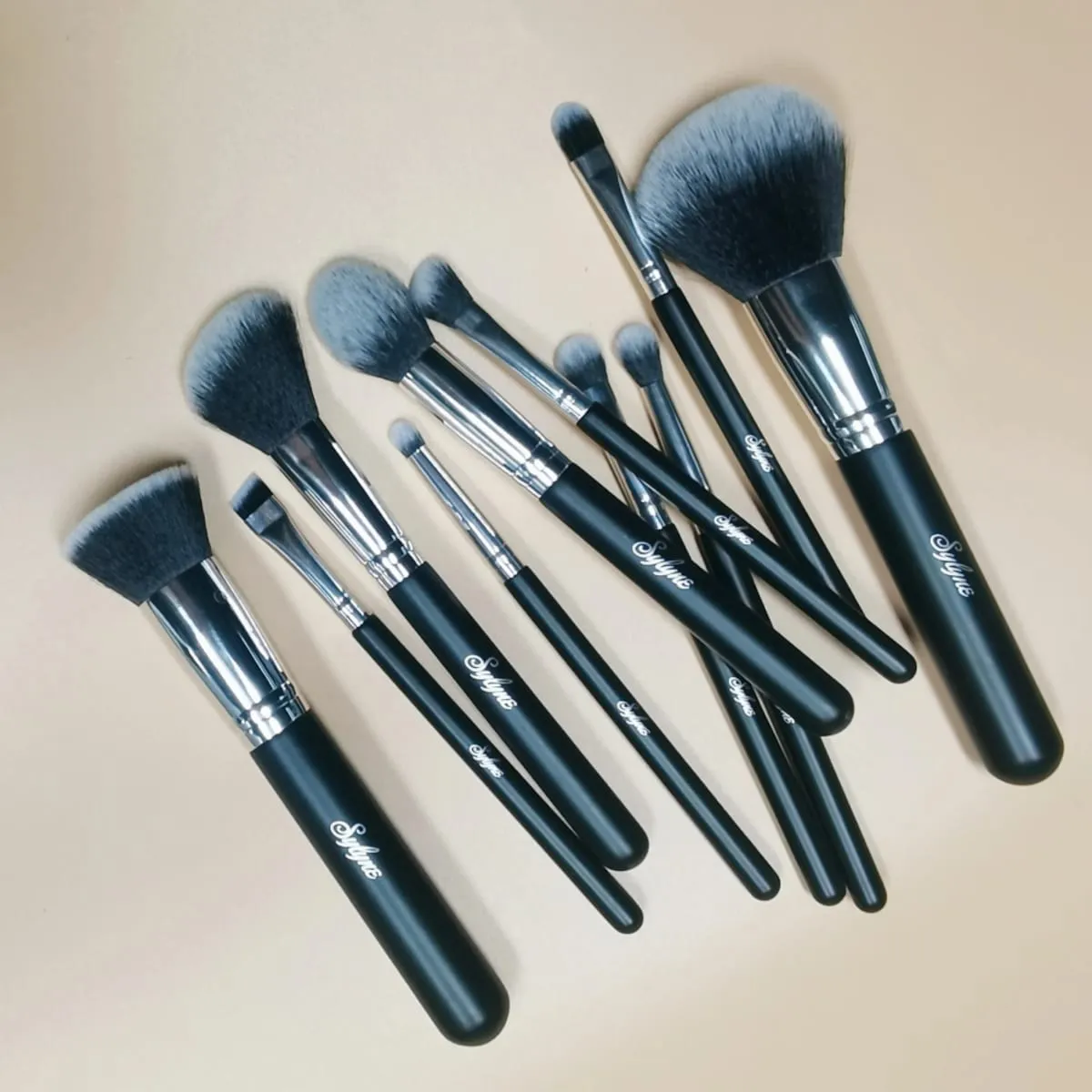 Professional Makeup Brushes Powder Foundation Highlighter Eyebrow Eyeshadow Make Up Kit Tools