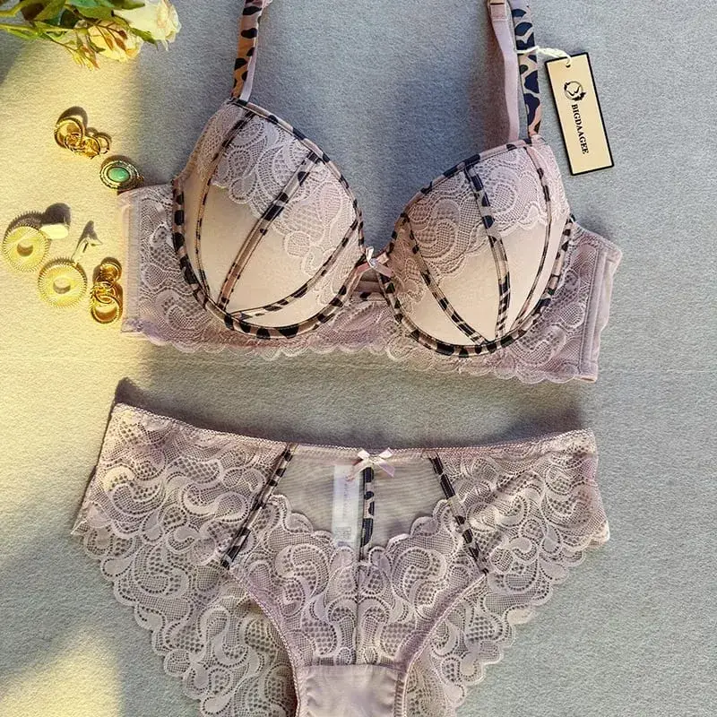 Sexy Women Push Up Bra Europe 3/4 Cup Lace Flowers Embroidery Lingerie Set Leopard Bandage Adjustable Strap Bras Plus Size BCDE