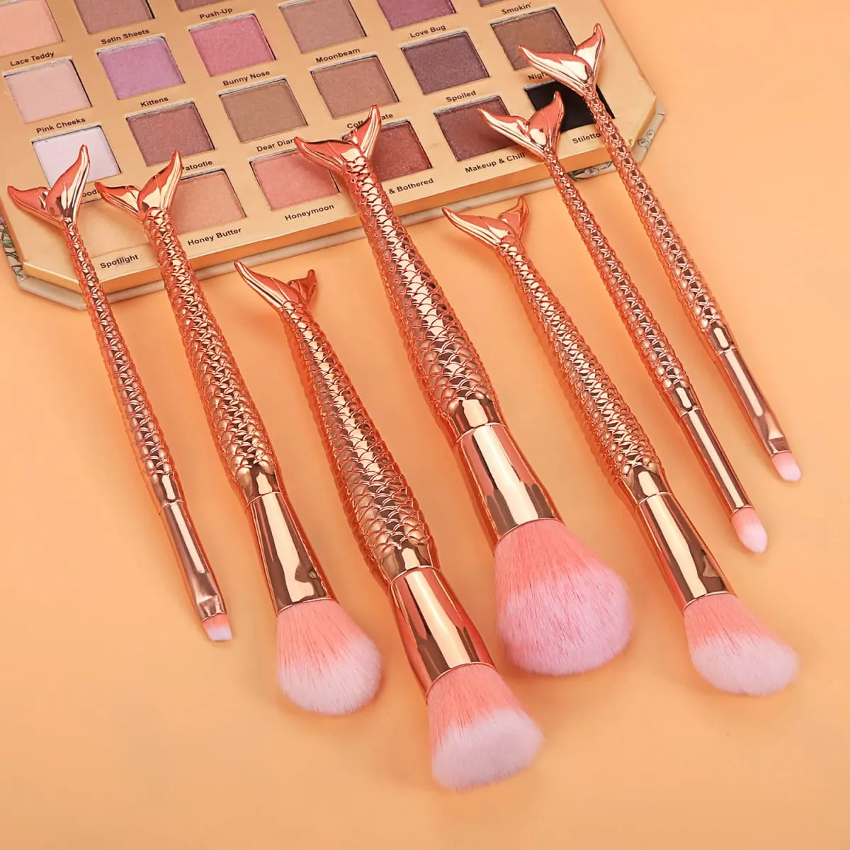 7Pcs Rainbow Mermaid Tail Makeup Brushes Large Powder Blush & Eyeshadow Detail Brushes Starter Beauty Cosmetic Kit