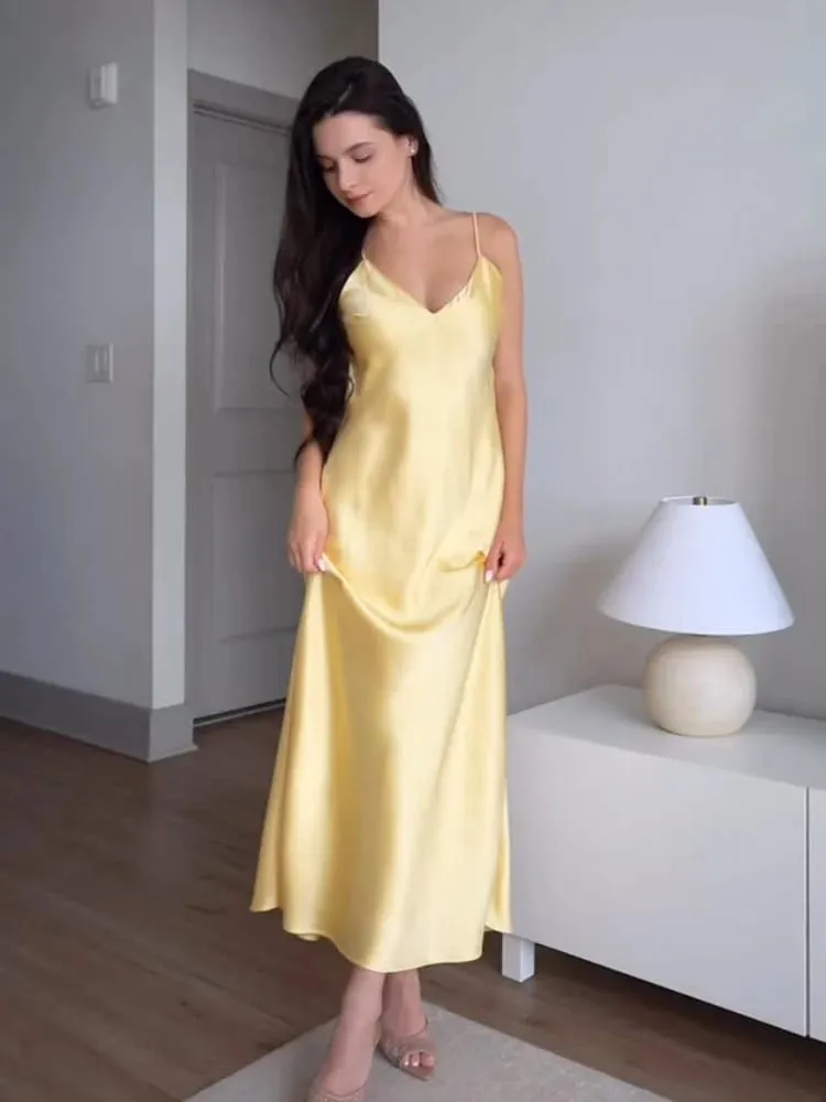 Trễ Vai Hồng Satin Đầm Maxi Thời Trang Không Tay Hở Lưng Ôm Body Khoét Hở Đồ Bầu Nữ Dạ Hội Áo Choàng 2025