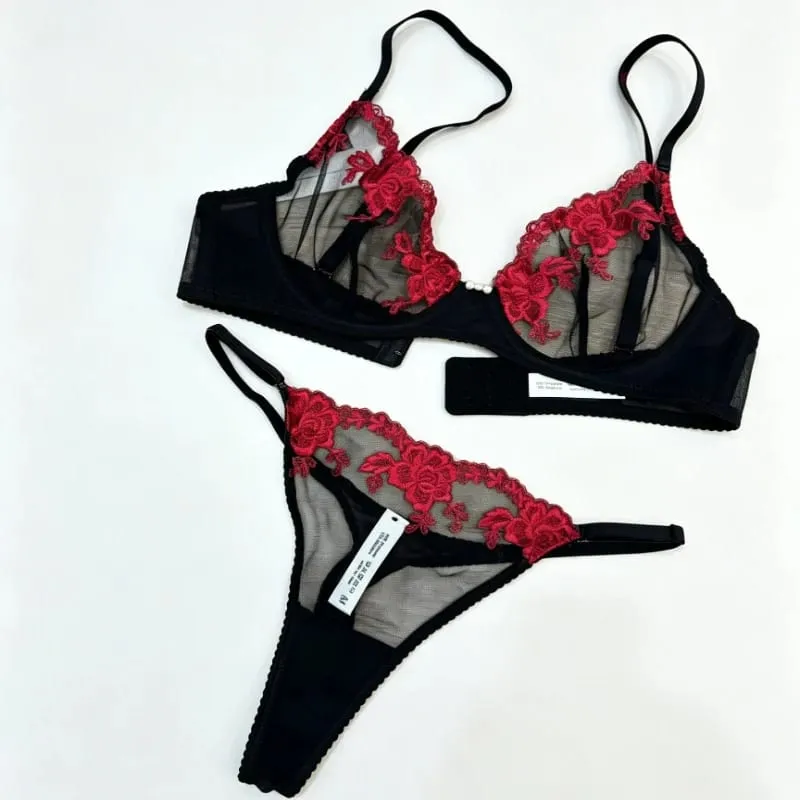 Nouveau Modèle Ensemble Soutien Gorge Culotte Dentelle Ultra Fine Brodée Femme Push Up Sans Couture Άνετα εσώρουχα Intime
