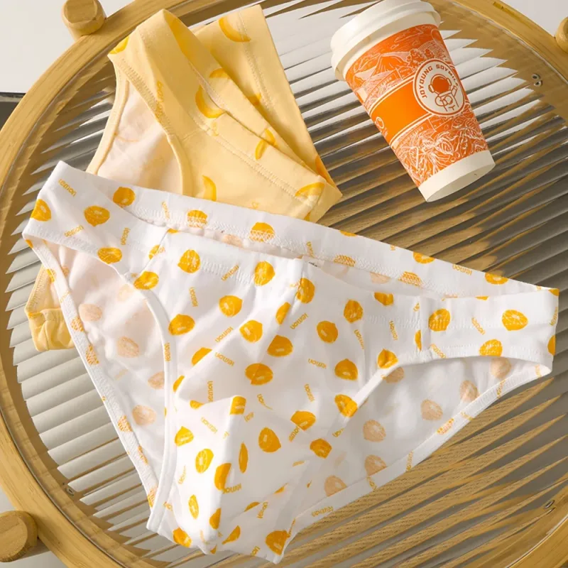 Ba gói quần đùi cotton in hình trái cây dễ thương và cá tính dành cho nam, quần đùi thoải mái thân thiện với da, đồ lót mặc ở nhà cạp thấp thoáng khí dành cho nam trẻ