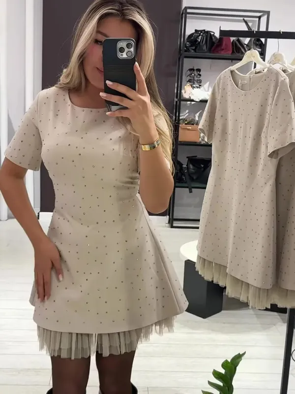 Abito casual elegante Primavera Estate Nuovo stile Hot Strass Orlo Maglia Solido Abito alla moda per donna Abito da vacanza a maniche corte