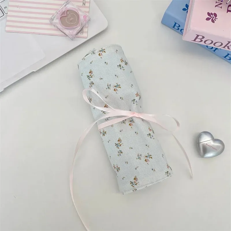 Fabric Floral Makeup Brush Storage Bag Large Portable Cosmetic Pouch for Eyeshadow Brushes & Eyebrow Pencils Desktop Organizer