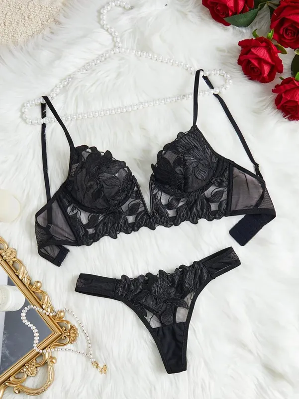 Fairy Lingerie Floral Valentine Charming Brief Panty Underwear Sexy Nighty Fancy V Underwear Brief Set for Lady See Through Bra