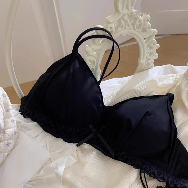 フランスの薄いカップガーリーランジェリー ワイヤーなし貧乳ホールドアップ ワイヤーなしスイートブラセット