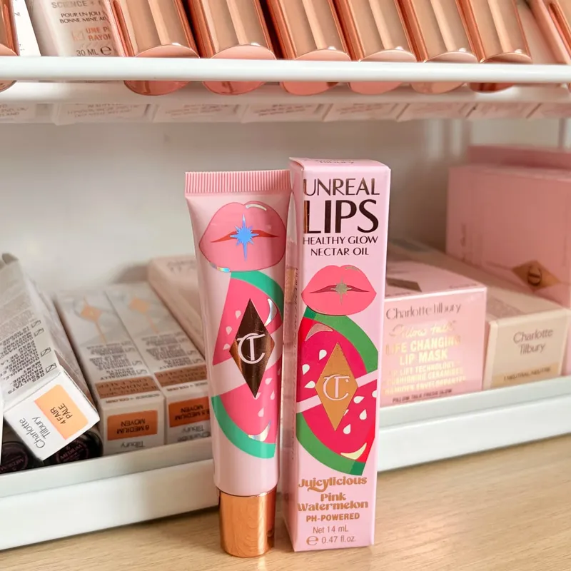 Charlotte Tilbury CT Makeup Sæt Highlighters Lip Blam 4 Farve Øjenskygge Palette Lip Gloss Lip Blam Sæt Pude Talk Langvarig