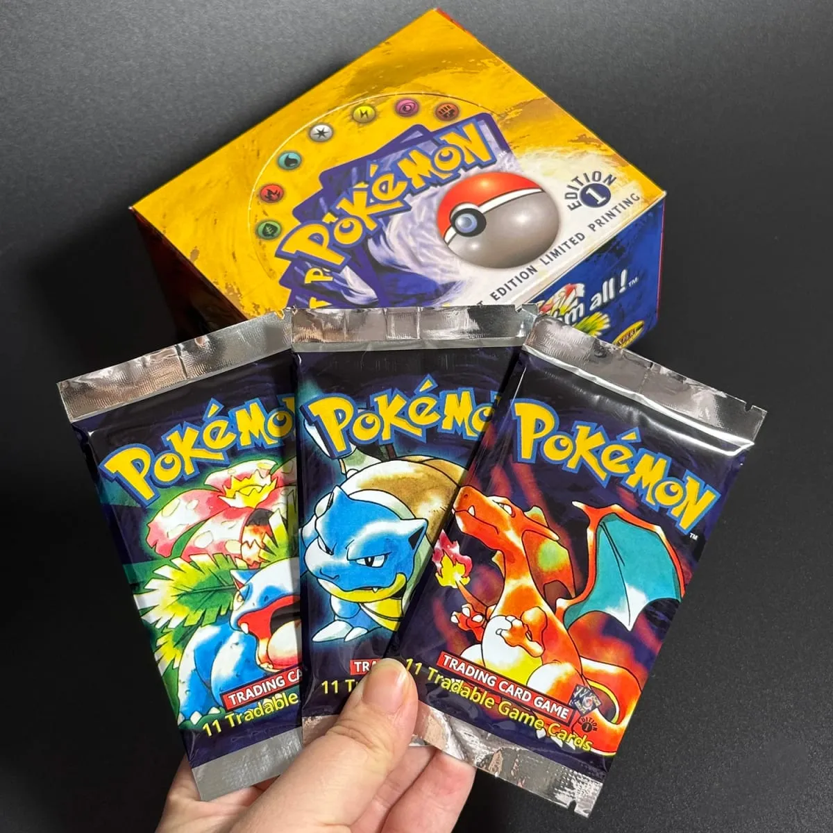 1ST Edition Basisset 1999 Booster Pack TCG Basisset Onbeperkt spelkaarten Pokemon Charizard Blastoise Venusaur PTCG Collectible
