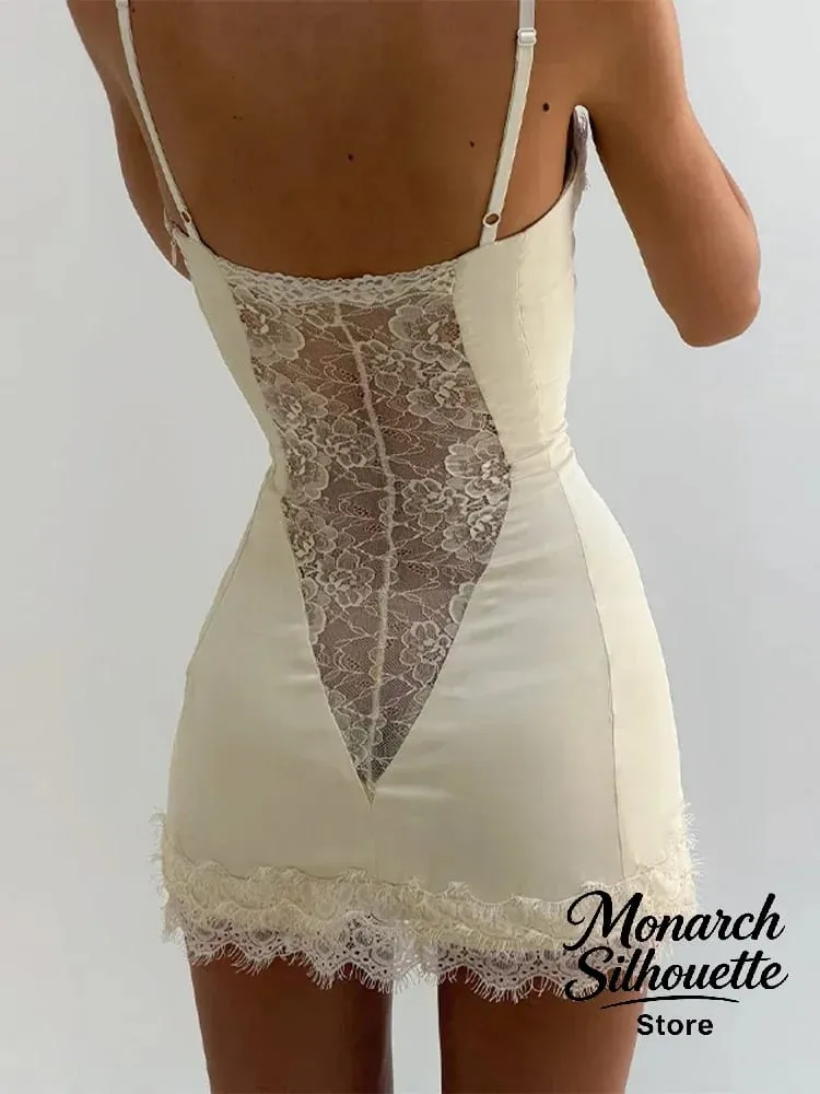 Effen Satijnen Kanten Korset Mini-jurk Vrouwen Sexy Spaghetti Band Sheer Paneel Slim Fit Korte Jurken 2026 Trendy Lady Avondje Uit dragen