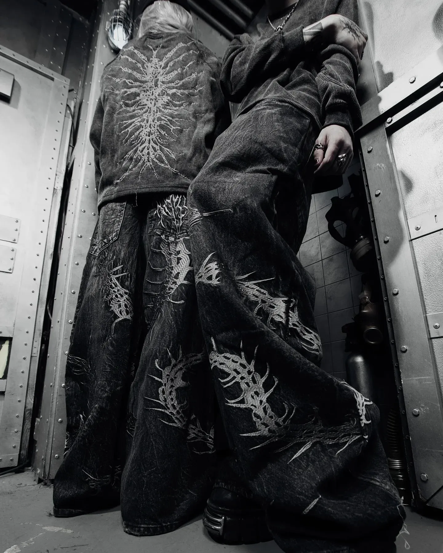 90s Gothic Centipede Embroidery Washed Oversized Wide-Leg Pants Jeans Men Y2K New Harajuku Punk Hip-Hop Rock Couple Street Wear
