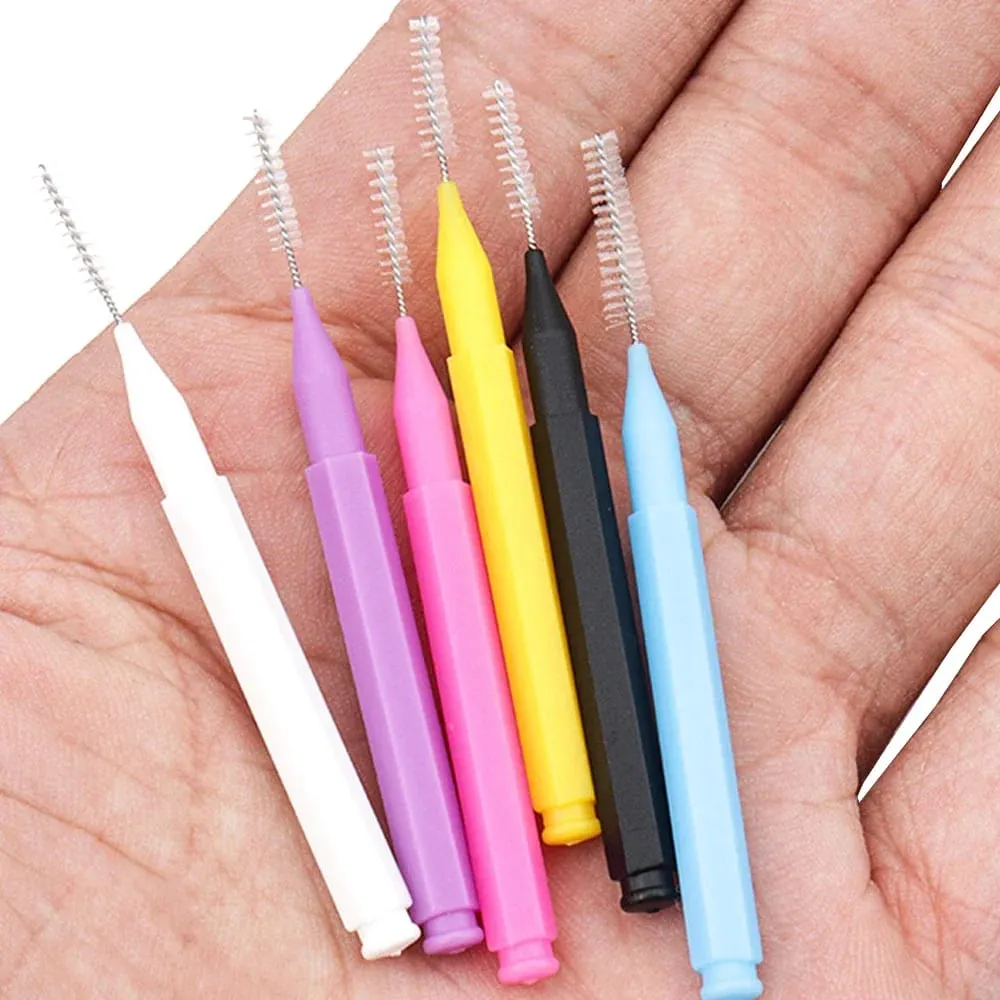 50pcs Mini Eyebrow Brush Disposable Lightweight Brow Lifting Brushes Portable Eyelash Extension Comb Perm Brush Lash Accessories